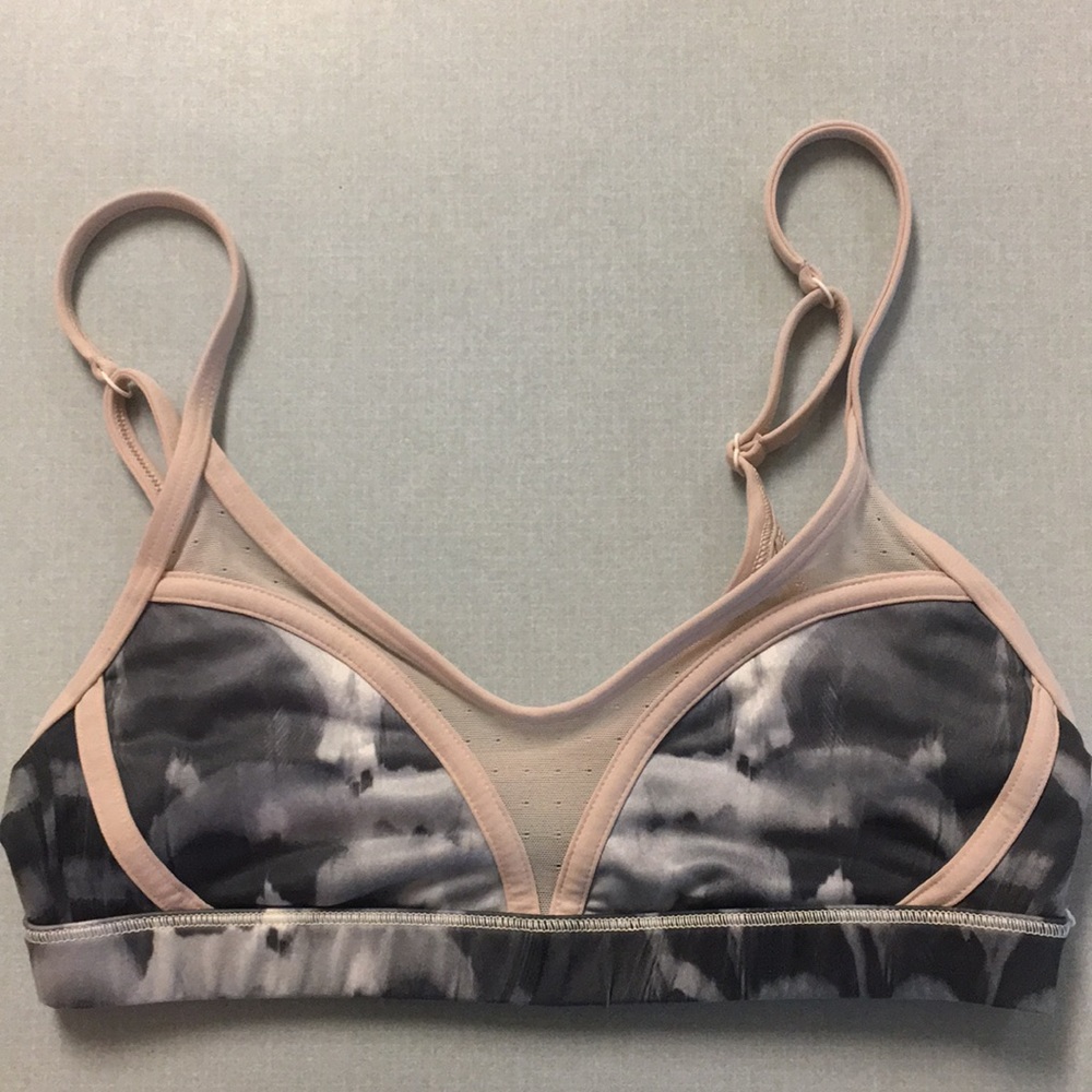 Lulu lemon sports bra soft pink and grey